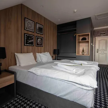 Hotel Platani
