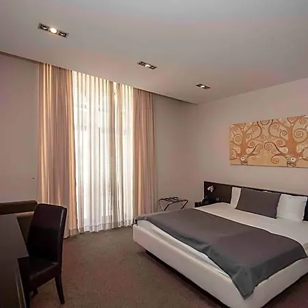 Platani Hotell