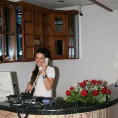 Hotell Platani